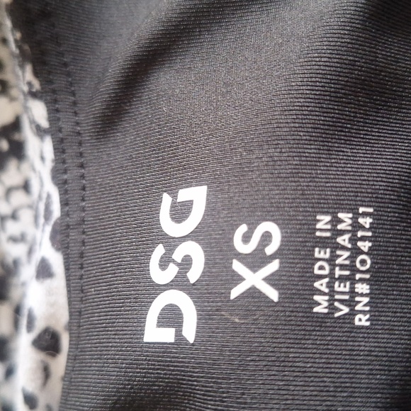 DSG Cropped Bra Lined Snake Skin Like Top Size XS - Picture 7 of 8